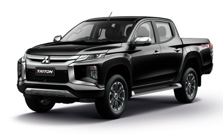 Mitsubishi Triton Double Cab สีดำ Pyreness Black