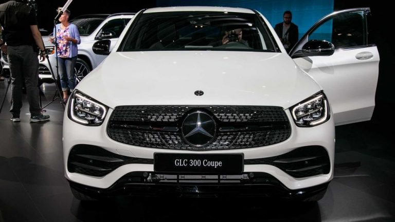 Mercedes-Benz ปรับโฉมเปลี่ยนหน้าใหม่ของรุ่น GLC Coupe และเพิ่มกำลังให้มากยิ่งขึ้นอีก