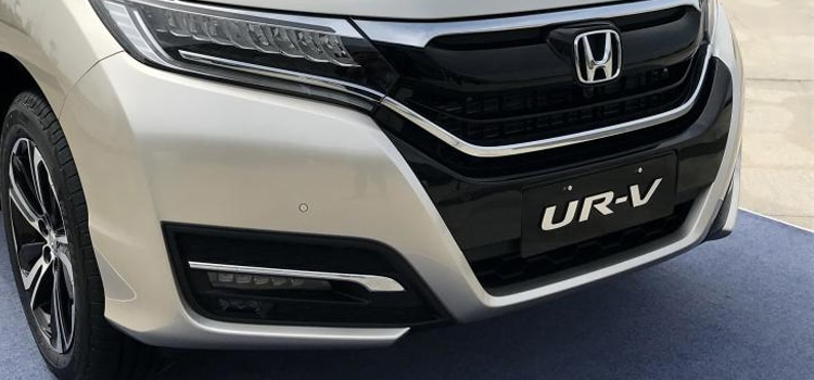 ดีไซน์กระจังหน้า ภายนอก ของ Honda UR-V SUV