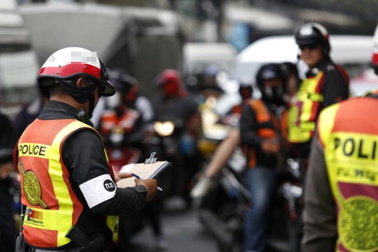 กฎหมายใหม่ ห้ามตำรวจยึดใบขับขี่ มีผลบังคับใช้ 20 กันยายน