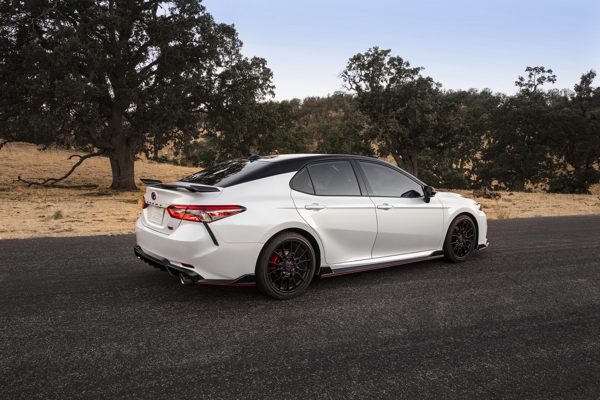 Toyota Camry TRD 2020 ทรงสปอร์ตเตรียมเปิดตัวปลายปีนี้ที่อเมริกา 3