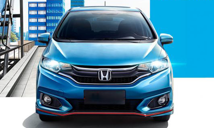 Honda Fit/Jazz Sport ราคา 315,000 บาทมาพร้อมกับซันรูฟ