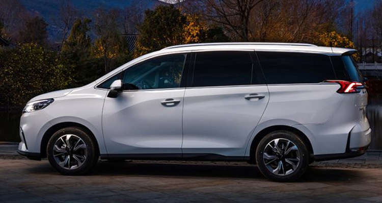 ีดีไซน์ภายนอก Maxus G50 MPV