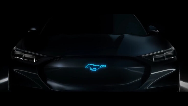 Ford วางแผนขยายกองทัพ เปลี่ยน Mustang เป็นรถไฟฟ้าในร่างของ Crossover อาจเผยโฉมปี 2020 1