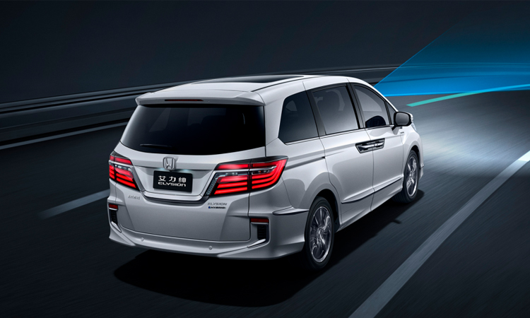  Honda Elysion Hybrid_