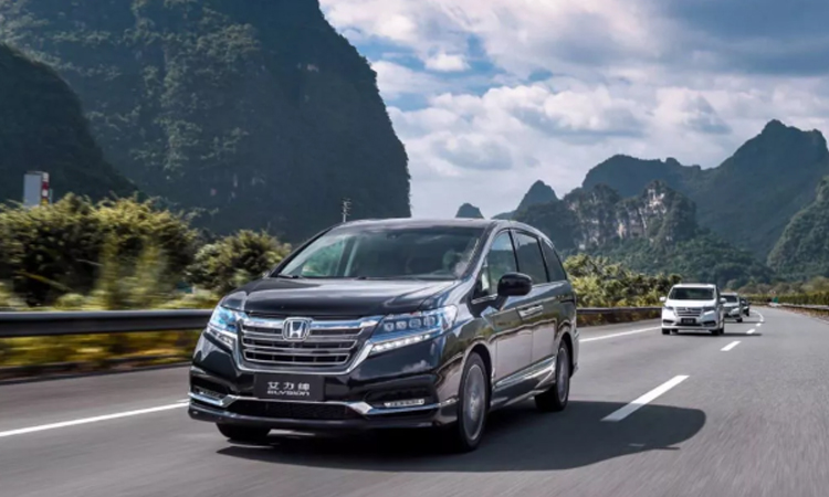 Honda Elysion Hybrid