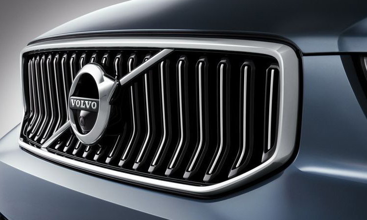 กระจังหน้า The New Volvo XC40 T5 AWD Inscription