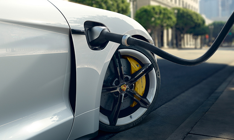 Porsche เปิดตัวรถยนต์ไฟฟ้า Porsche Taycan (ไทคานน์) EV 3 ที่ชาตไฟ Porsche Taycan