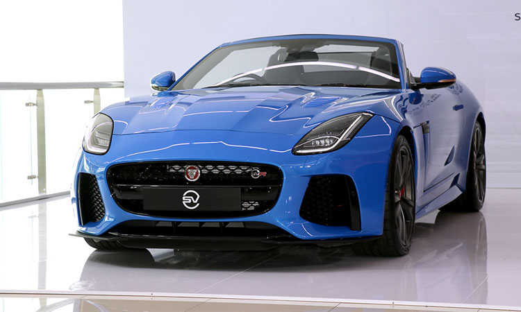 Jaguar F-TYPE SVR