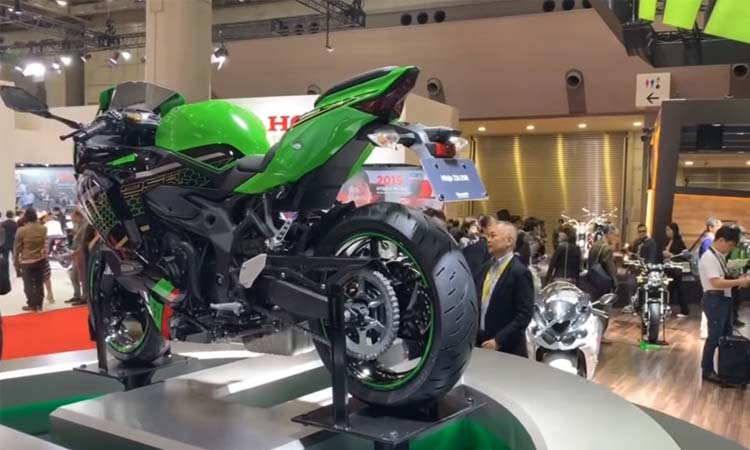 Kawasaki ZX-25R ในงาน Tokyo Motor Show 2019