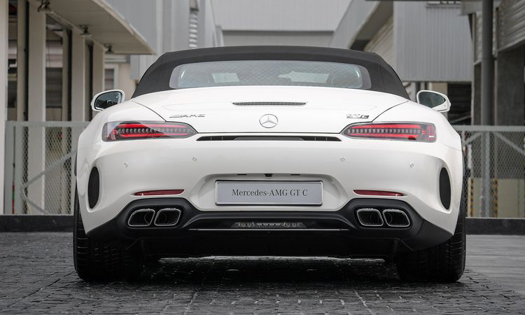 ดีไซน์ด้านท้าย Mercedes-AMG GT C Roadster