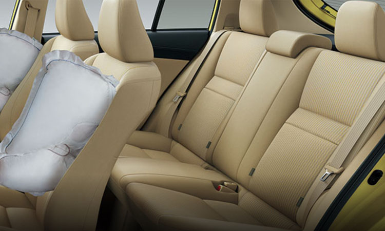 Toyota Yaris L Hatchback เครื่องยนต์เบนซิน 1.5 มีซันรูฟ ที่ประเทศจีน 7 ถุงลมนิระภัย Toyota Yaris L Hatchback