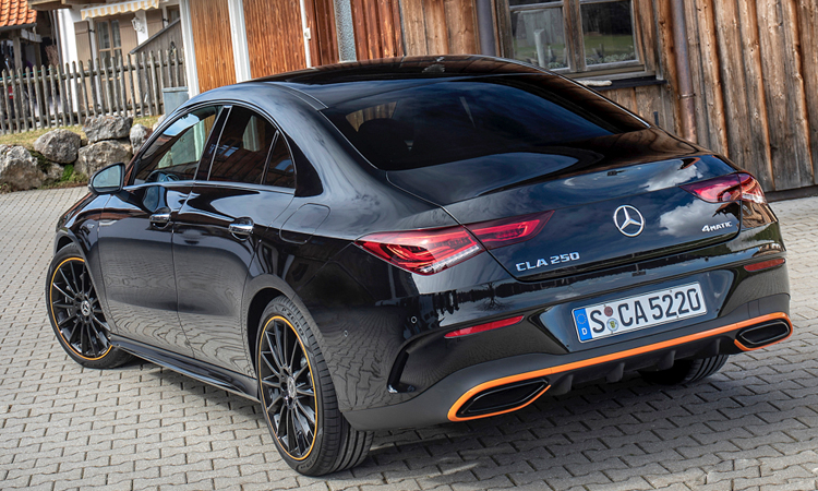 หลัง Mercedes-Benz CLA และ AMG CLA 35 