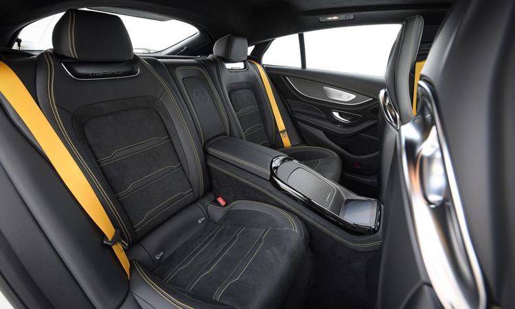 เบาะนั่งด้านหลัง Mercedes-AMG GT 63 S 4MATIC+ 4-Door Coupé