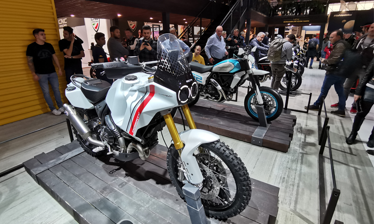 Model-Ducati-Desert-X