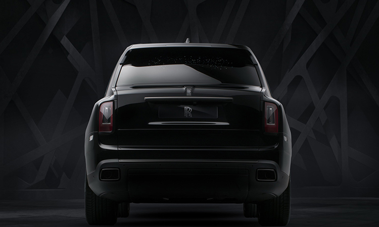 Rolls-Royce-Cullinan-Black-Badge-2020