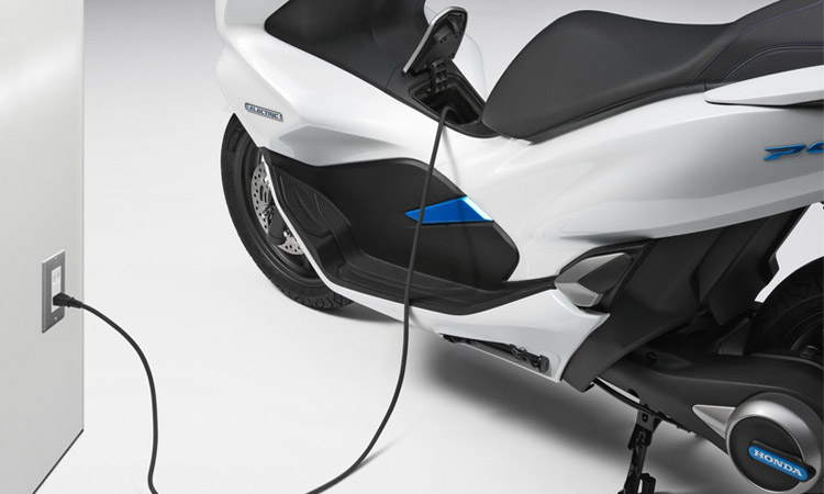 Honda เปิดตัว PCX Electric Smart Station ยกระดับความเป็นรถไฟฟ้ามากขึ้น