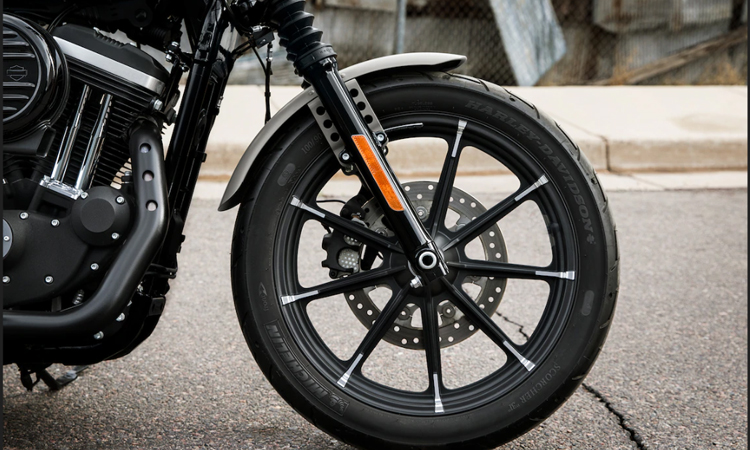Harley-Davidson IRON 883