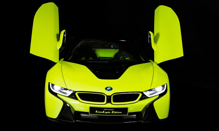 BMW i8 Roadster LimeLight Edition รุ่นพิเศษ สีเขียวมะนาวสุดจี๊ด