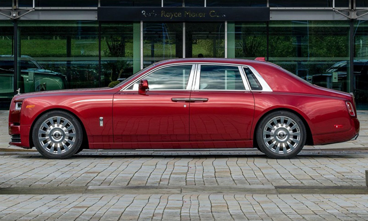 ดีไซน์ Rolls-Royce Red Phantom