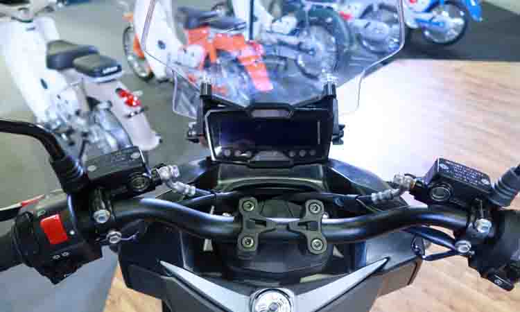 Lifan KPV150 Prototype แอดเวนเจอร์สกู๊ตเตอร์ ที่งาน Motor Expo 2019 4 ไมล์ Lifan KPV150 Prototype