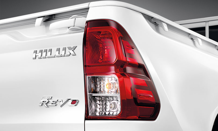 ไฟท้าย Toyota Hilux Revo Standard Cab 