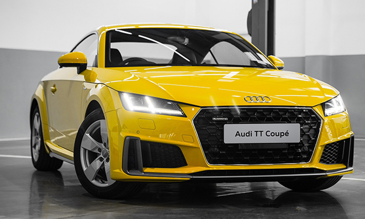 Audi TT Coupe’ 45 TFSI quattro S-Line สีเหลือง Vegas Yellow