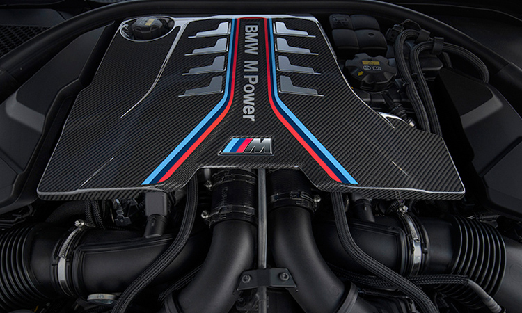 เครื่องยนต์ BMW M8 Competition Coupe’
