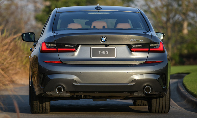 ท้าย BMW 330e M Sport (Plug-in Hybrid)