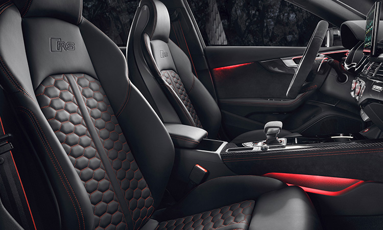 Audi Rs 4 Avant_2020-ภายในตกแต่งด้วยด้ายแดง-1