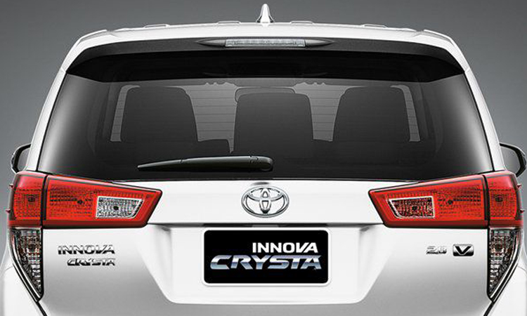 ด้านหลัง Toyota Innova Christa