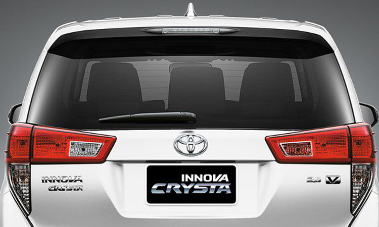 ด้านหลัง Toyota Innova Christa