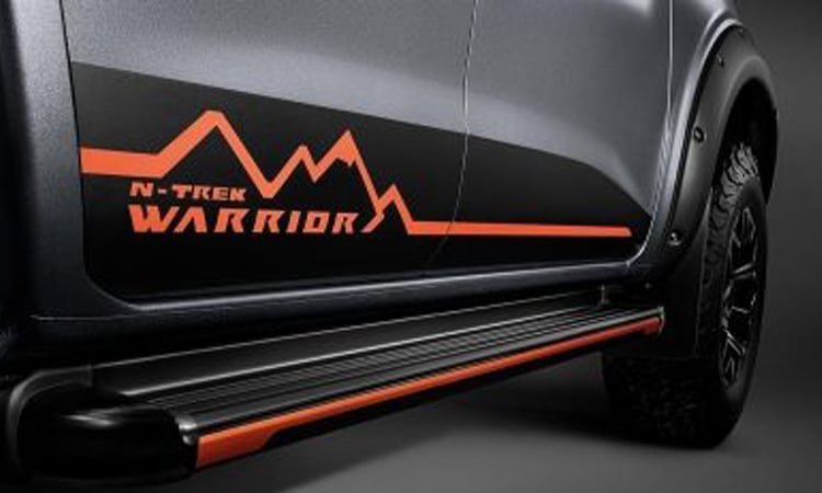 Navara N-TREK Warrior สีเทา ทไวไลท์ เกรย์ (Twilight Gray)